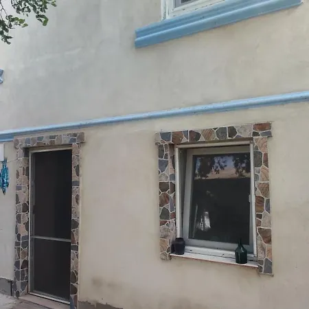 Gazde/Camere de închiriat Stuffstock